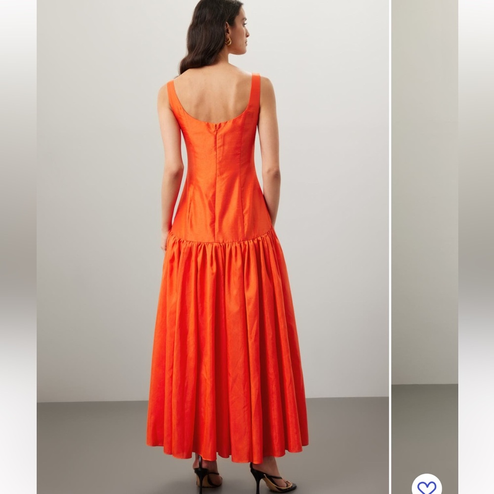 Hutch Ridge Gown - Picture 2 of 6